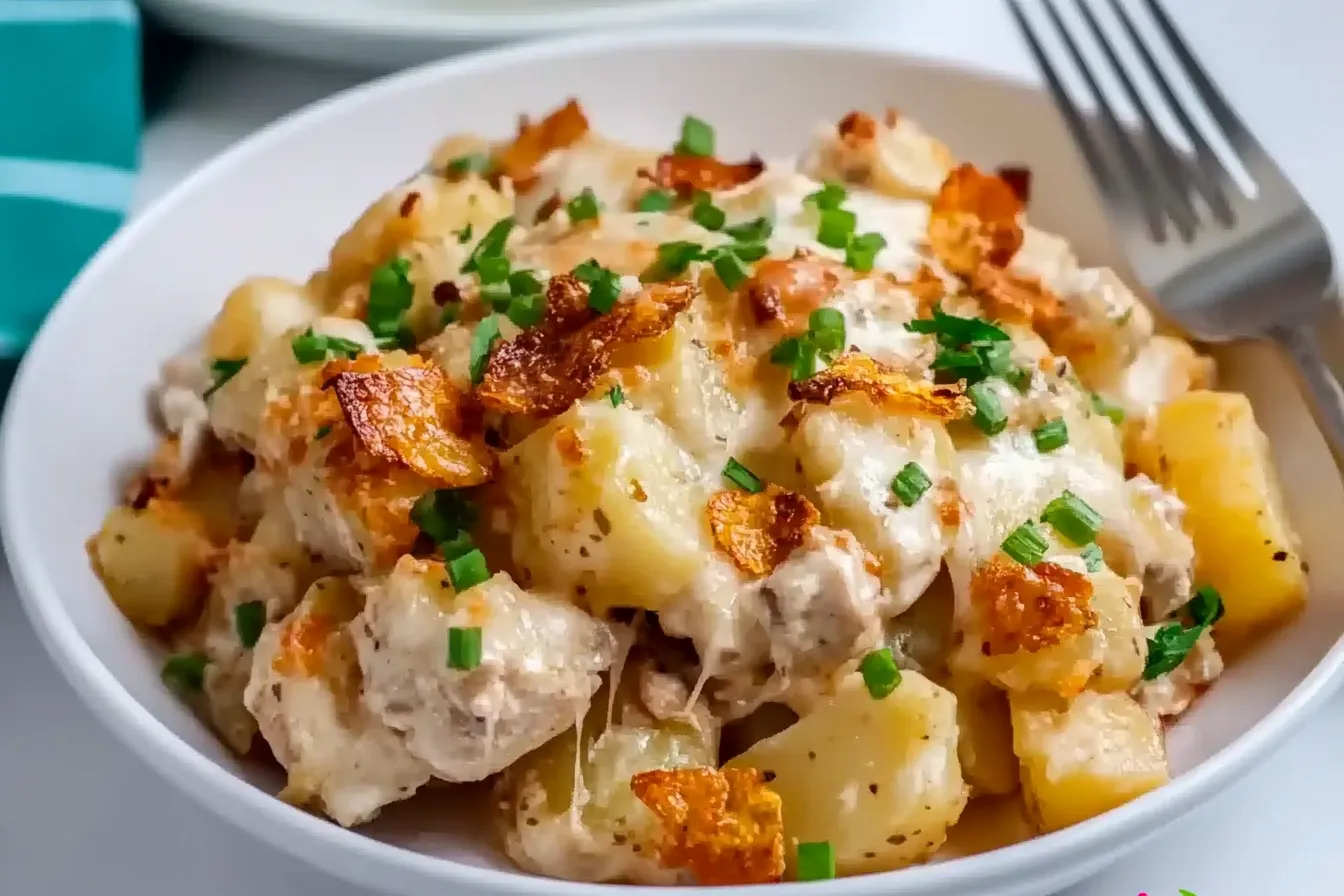 Überbackener Hähnchen-Kartoffel-Auflauf mit Ranch-Dressing