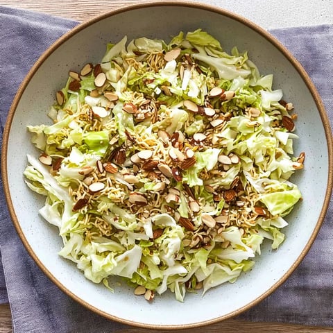 Knackiger Yum Yum Salat mit Chinakohl